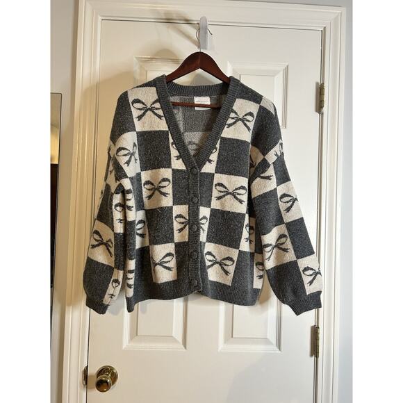 M & M Sweaters - Soho & Stella Bow Checkered Cardigan Sweater Gray Cream Size M